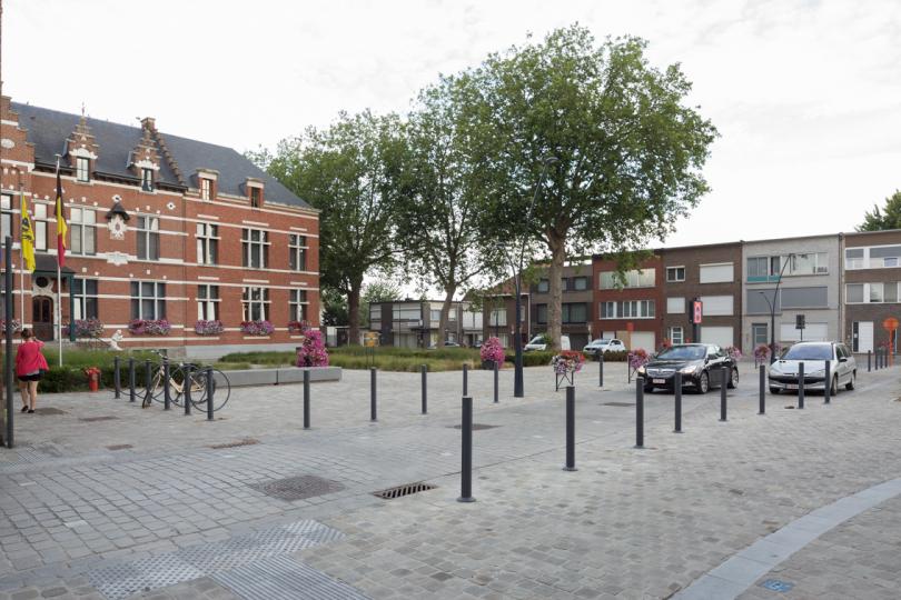Niel “Dorpsplein, Berthoutstraat, ..."