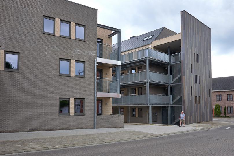 De afgewerkte gevel aan de straatkant in Beerzel