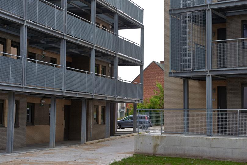 De in- en uitgang van het binnenplein in Beerzel