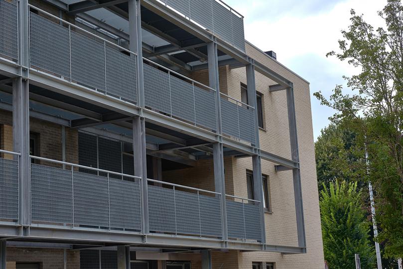De stalen gevelafwerking in Beerzel