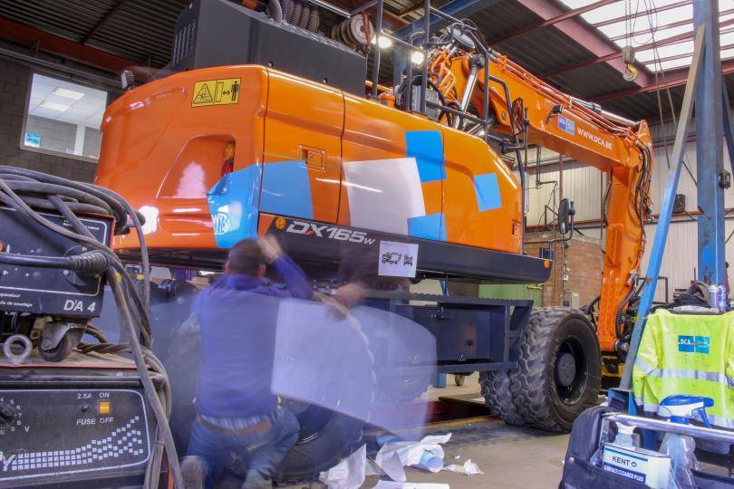 Doosan DX165W-5