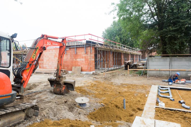 De ruwbouw van BSGO Laerhof in Merksem