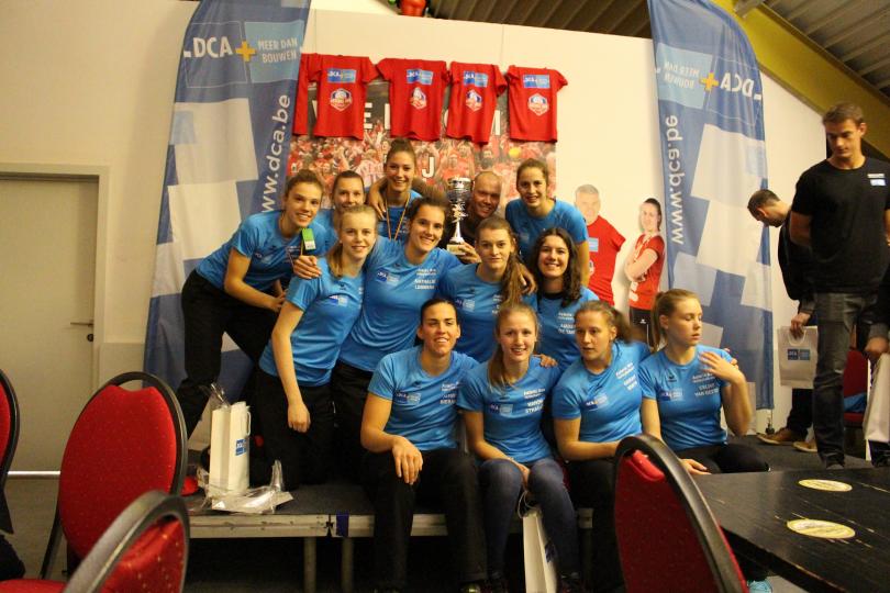 DCA bouwt voor Beverse volleybalclub DCA bouwt voor Beverse volleybalclub