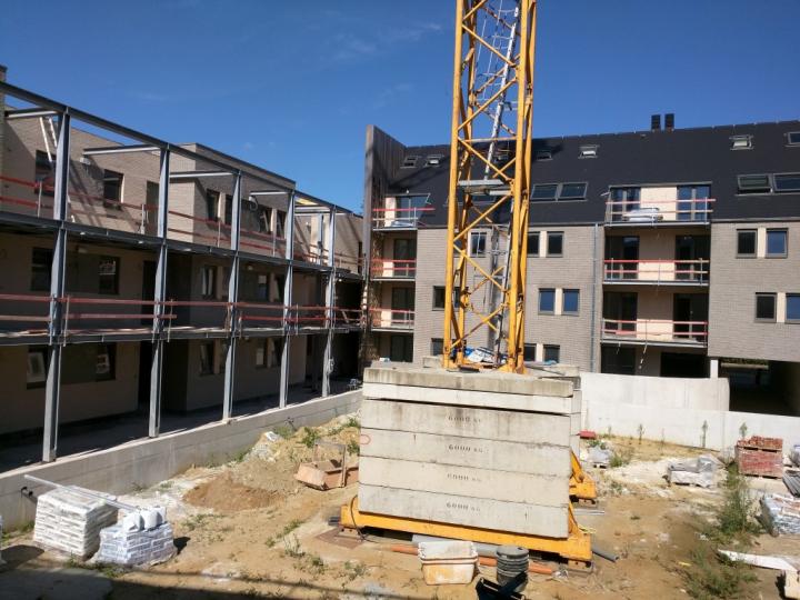 Zicht op het binnenplein van de werf in Beerzel