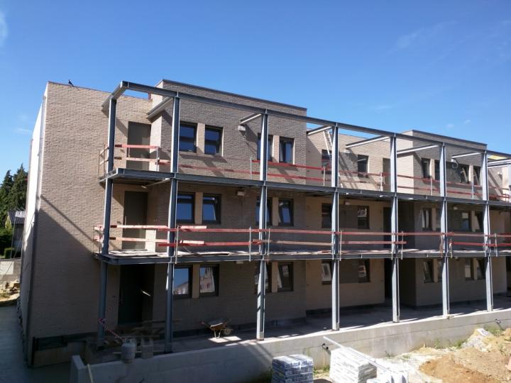Zicht op de terrassen van de werf in Beerzel