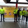 Fluohesjes voor kinderen van school op werf in Puurs