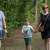 Collega's maken herfstwandeling in zomerse temperaturen