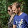 Collega's maken herfstwandeling in zomerse temperaturen
